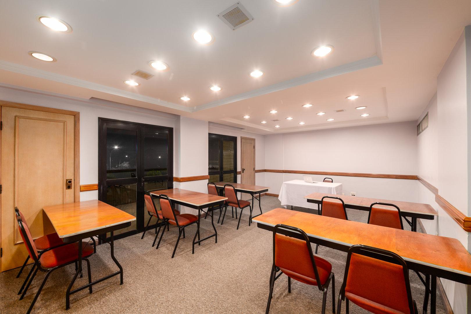 Rede Andrade Vernon Hotel